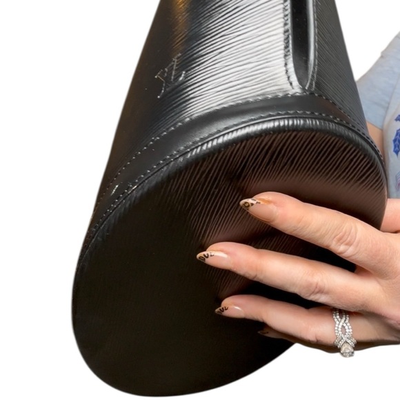 Louis Vuitton Saint Jacques GM Shoulder Bag Black Epi Leather - Picture 13 of 14